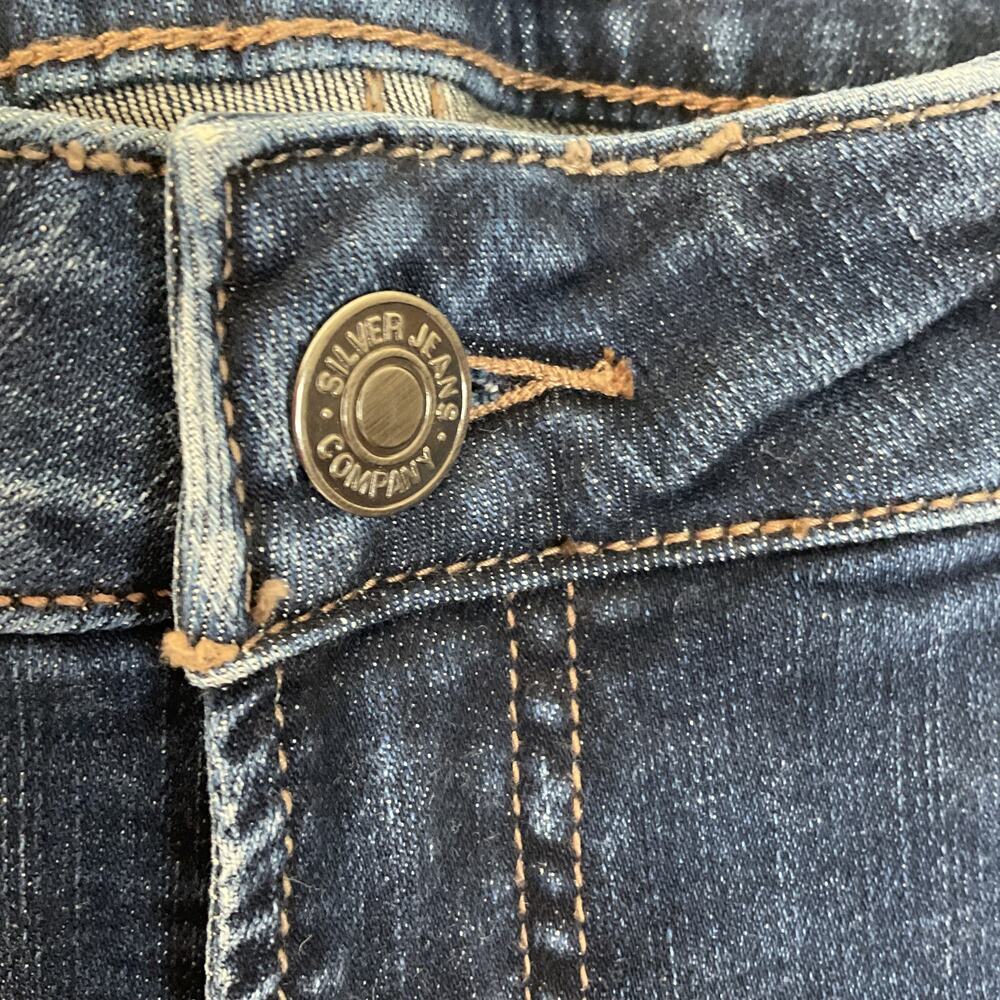 Silver Jeans Co. Elyse Curvy Mid Rise Slim Cuffed Crop Jeans Dark Wash Size 27 - Picture 8 of 11